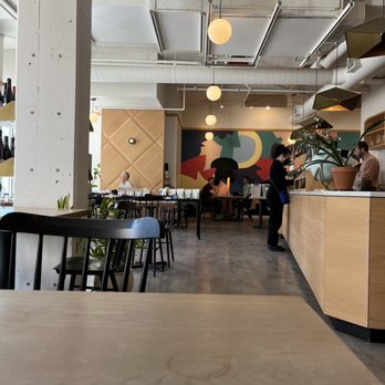 interior of fred cafe source: https://www.google.com/url?sa=i&url=https%3A%2F%2Fm.yelp.com%2Fbiz%2Ffred-coffee-seattle&psig=AOvVaw37AmO1DgXp9bngwwzSJHcX&ust=1764961214223000&source=images&cd=vfe&opi=89978449&ved=0CBUQjhxqFwoTCOi4k4PPpJEDFQAAAAAdAAAAABAE